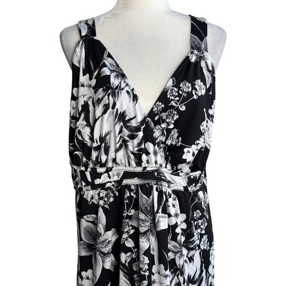 John Paul Richard Floral Printed Maxi Dress Women's PLUS Size 1X - Picture 4 of 8